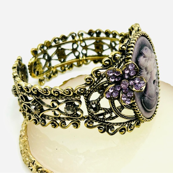 Victorian Antique Vintage Lavender Purple Cameo Cuff Bracelet - Picture 2 of 5